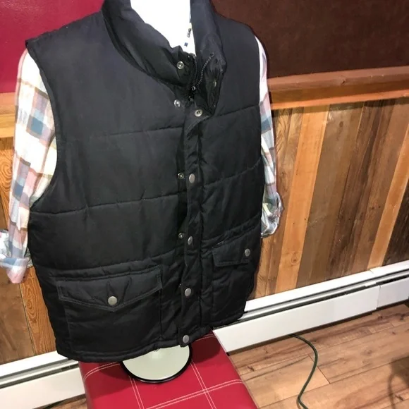 Old Navy Black Puffer Vest - Picture 7 of 9